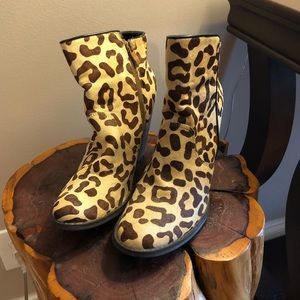 Very Volatile Leopard calf hair wedge booties